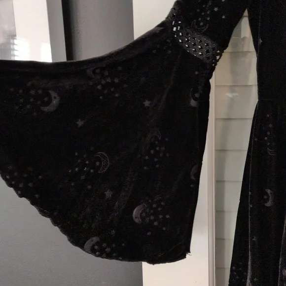 Celestial Coven Hooded Velvet Dress - Picture 5 of 9